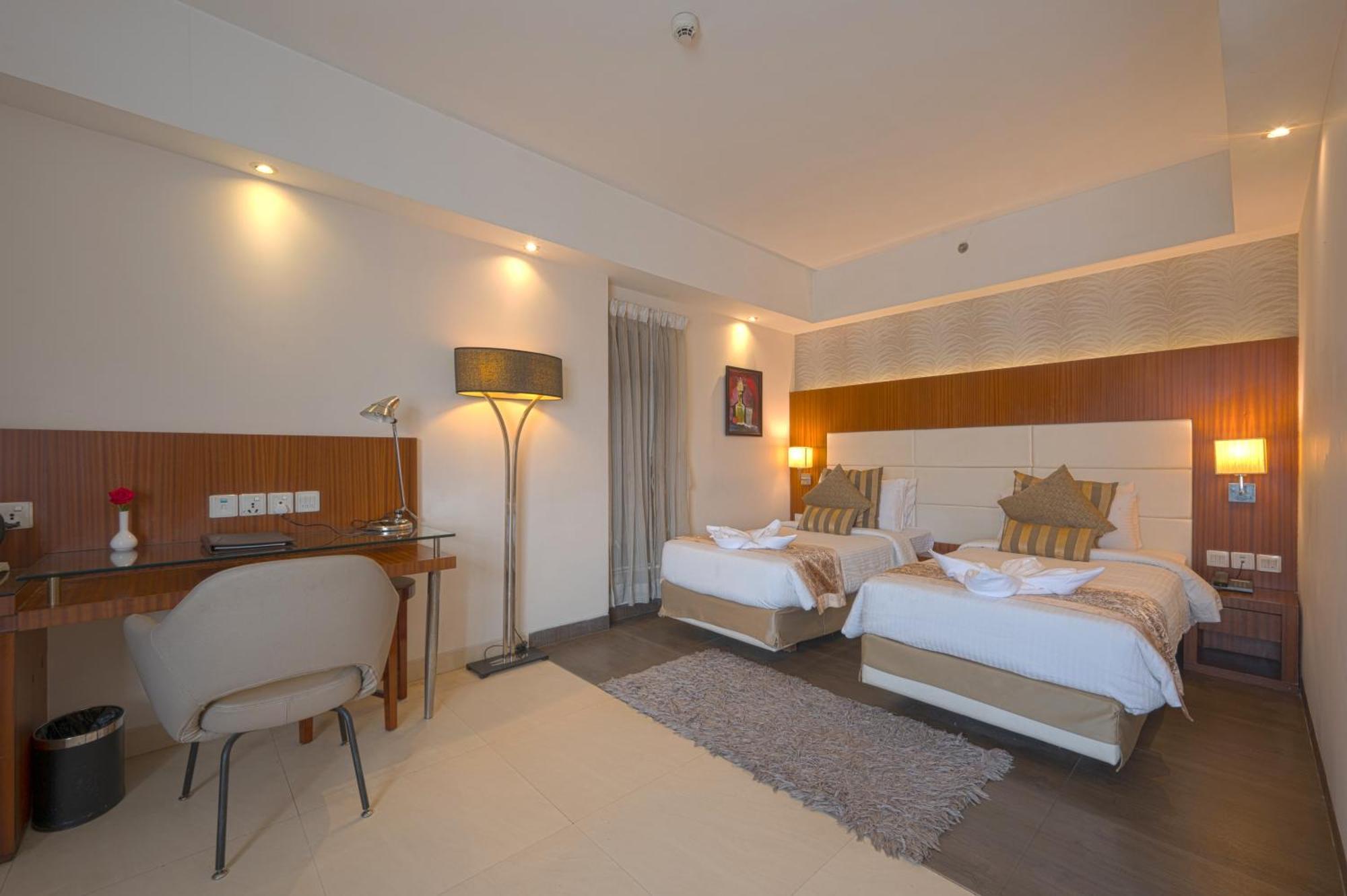 เซเลสต้า โฮเต็ล Hotel โกลกาตา ภายนอก รูปภาพ