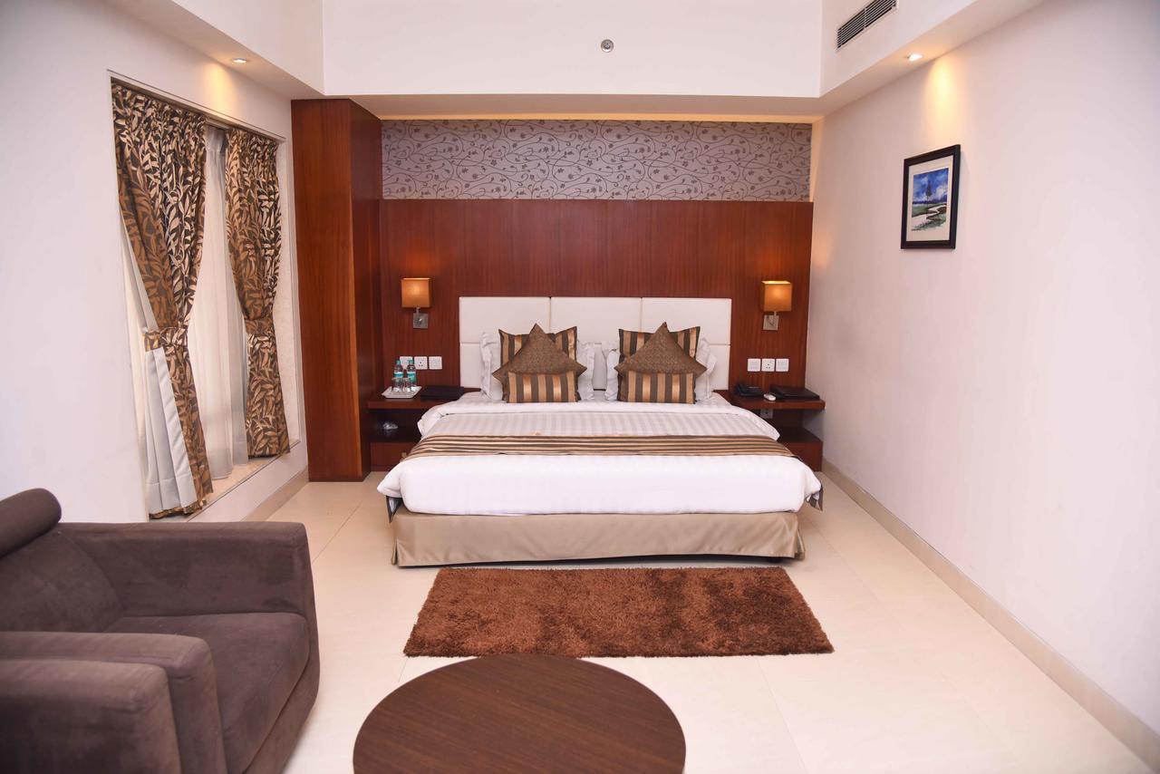 เซเลสต้า โฮเต็ล Hotel โกลกาตา ภายนอก รูปภาพ