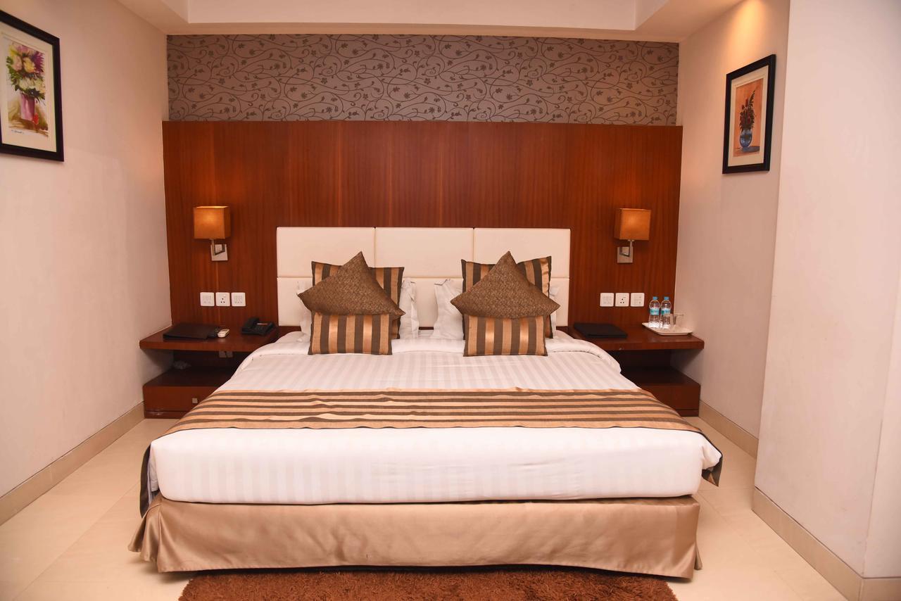 เซเลสต้า โฮเต็ล Hotel โกลกาตา ภายนอก รูปภาพ