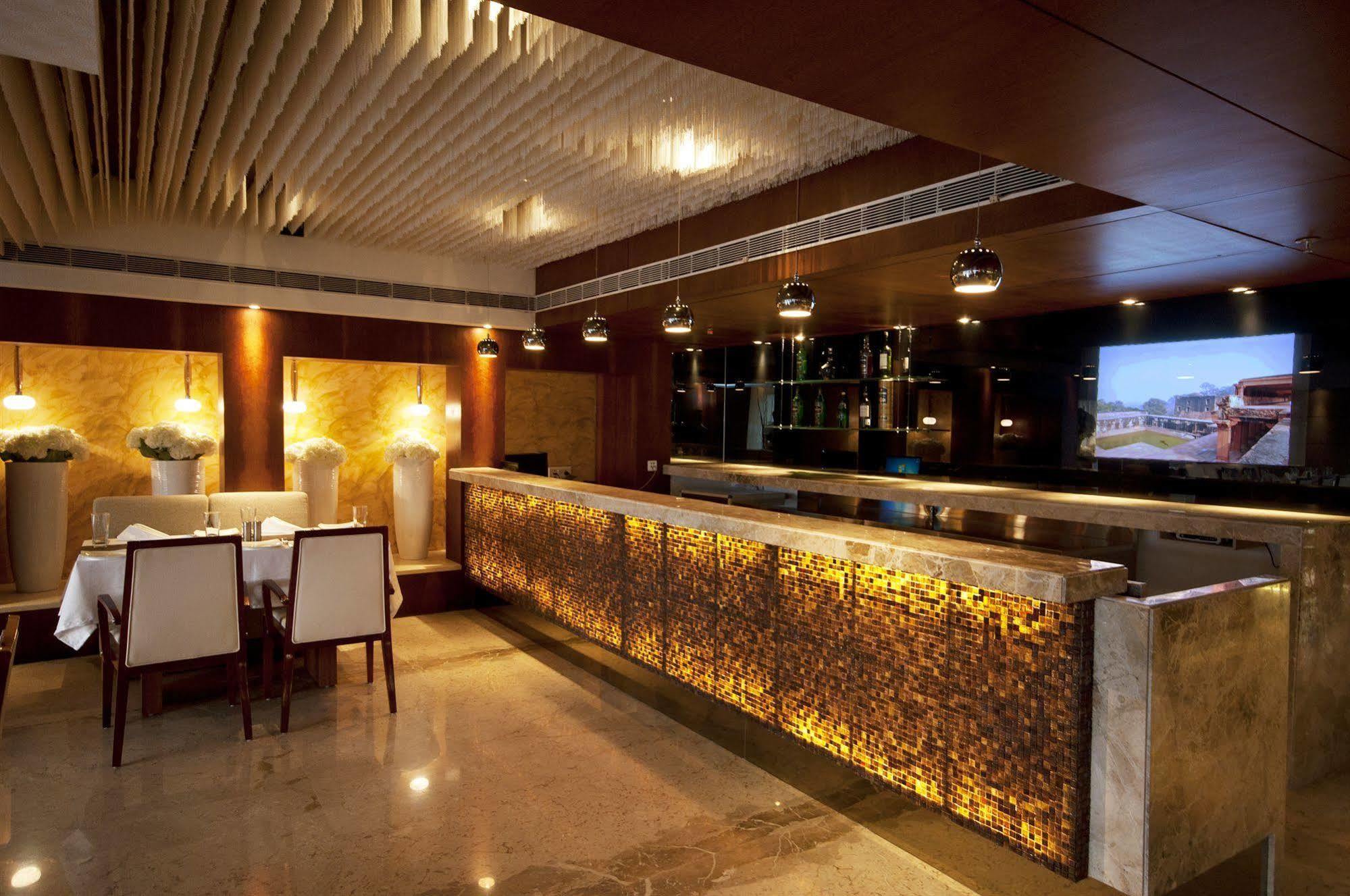 เซเลสต้า โฮเต็ล Hotel โกลกาตา ภายนอก รูปภาพ